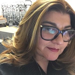 Meet your Posher, Isela